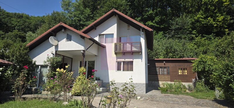 Casa 5 camere de vanzare in Mislea